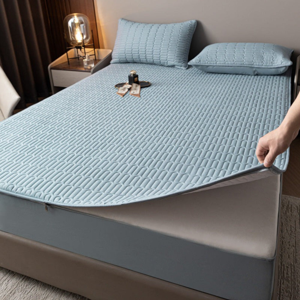 Breathable Waterproof Bed Mattress Cover Protector